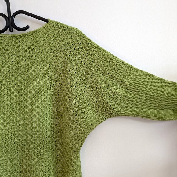 Green Knit Sweater – Size Medium - Picture 4 of 5